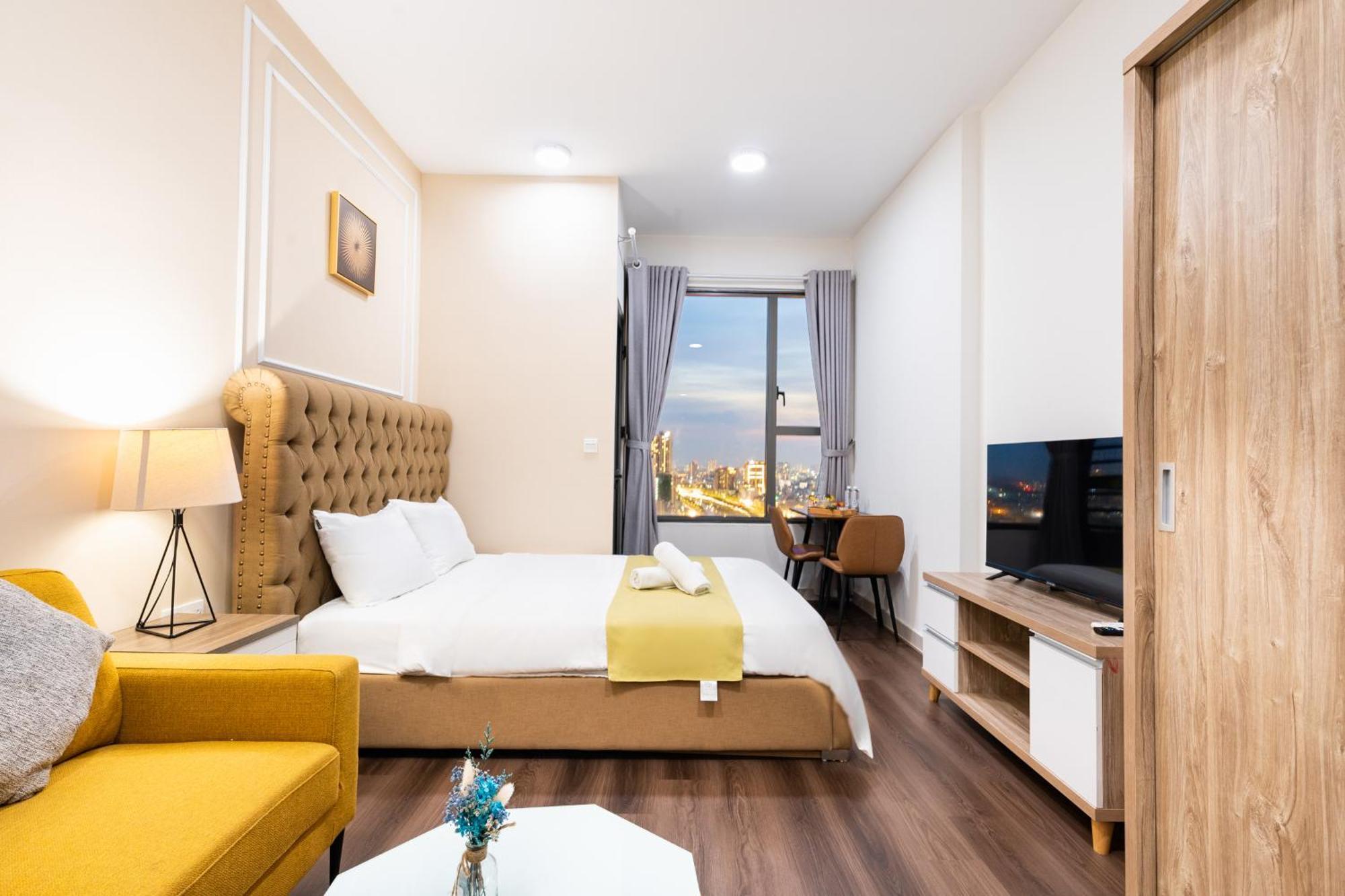 Rem Rivergate Garden Pool Signature - Free 4G Sim For 3 Nights Booking Ho Chi Minh City Exterior photo