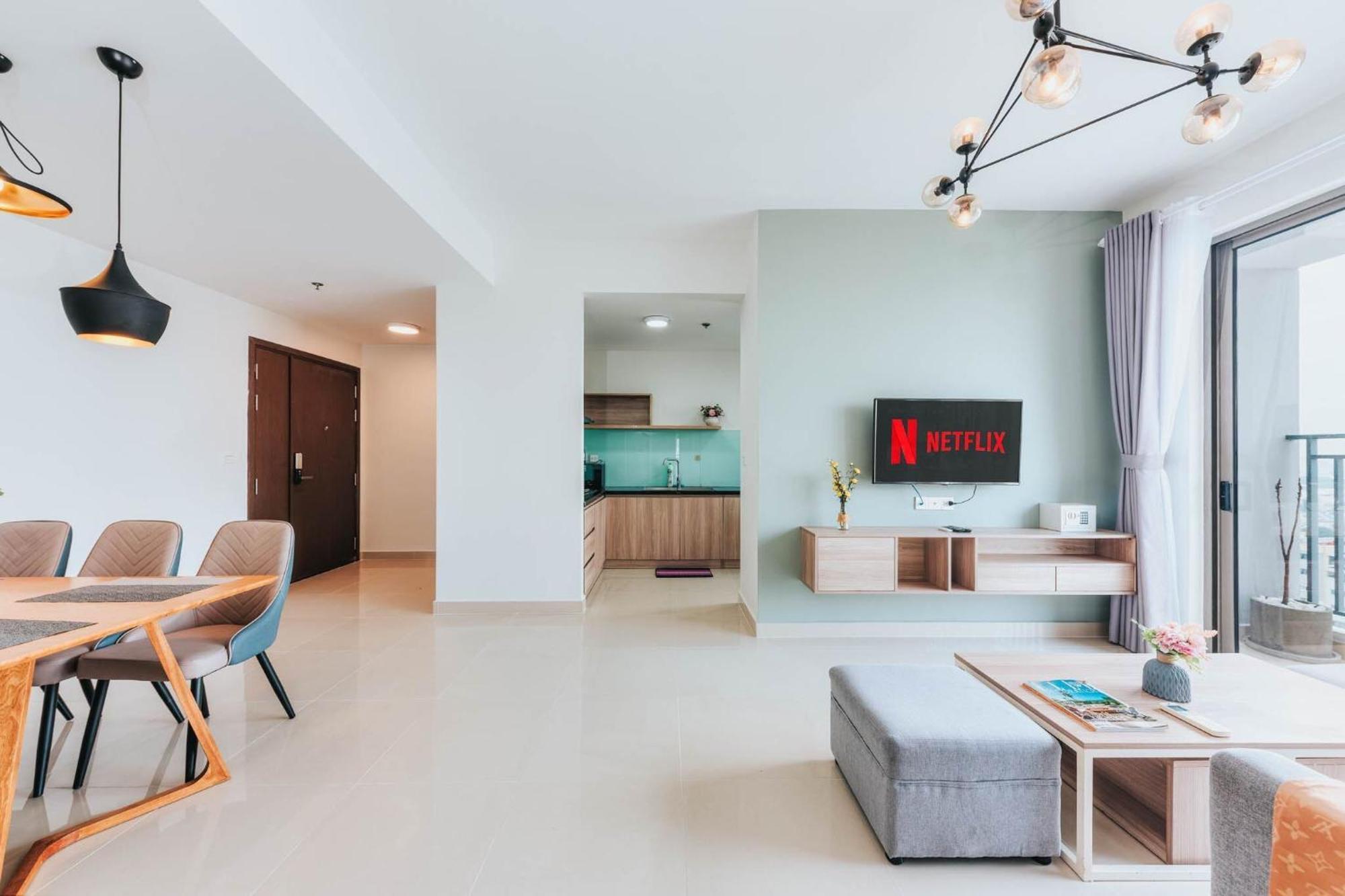 Rem Rivergate Garden Pool Signature - Free 4G Sim For 3 Nights Booking Ho Chi Minh City Exterior photo