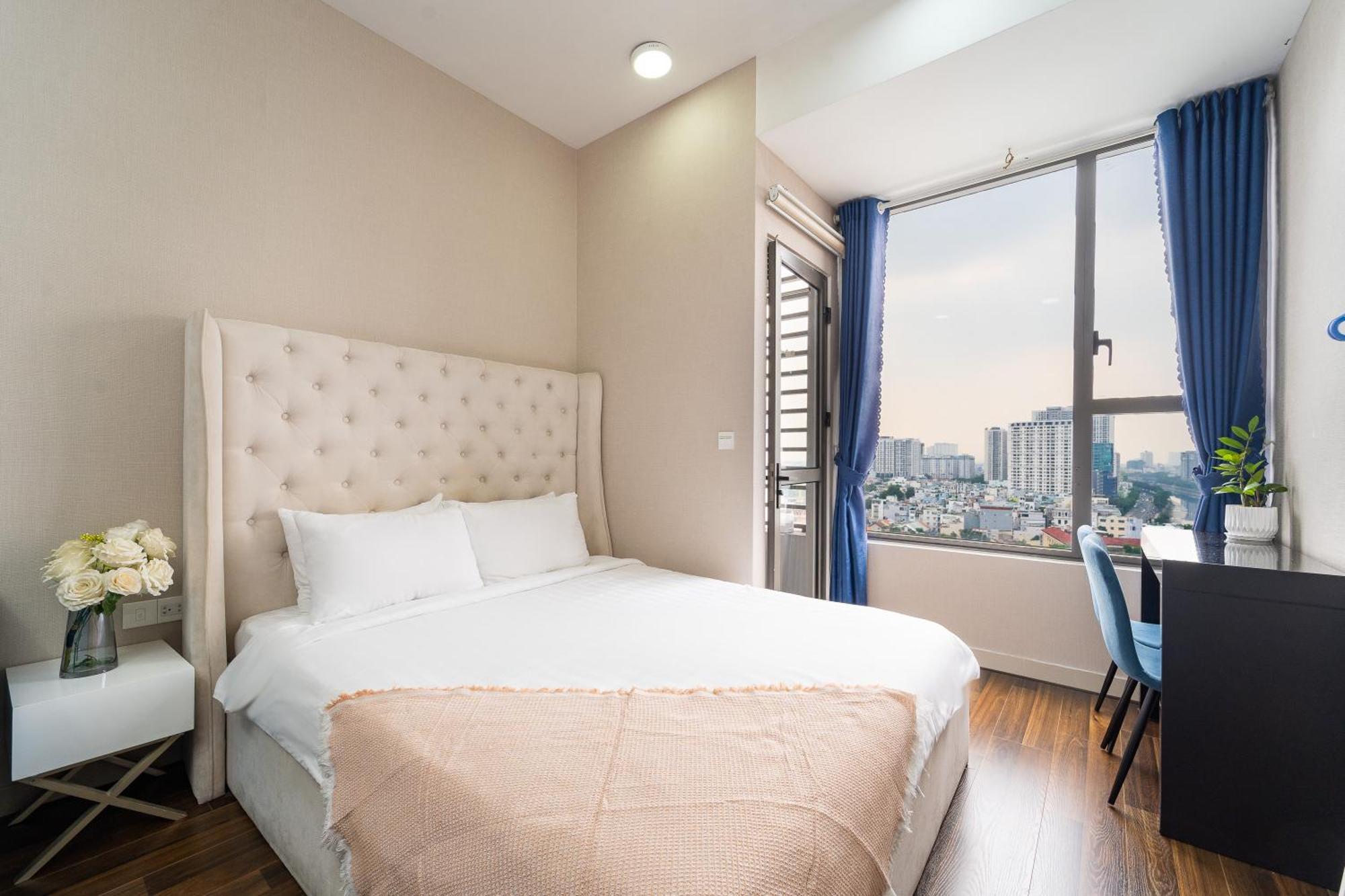 Rem Rivergate Garden Pool Signature - Free 4G Sim For 3 Nights Booking Ho Chi Minh City Exterior photo